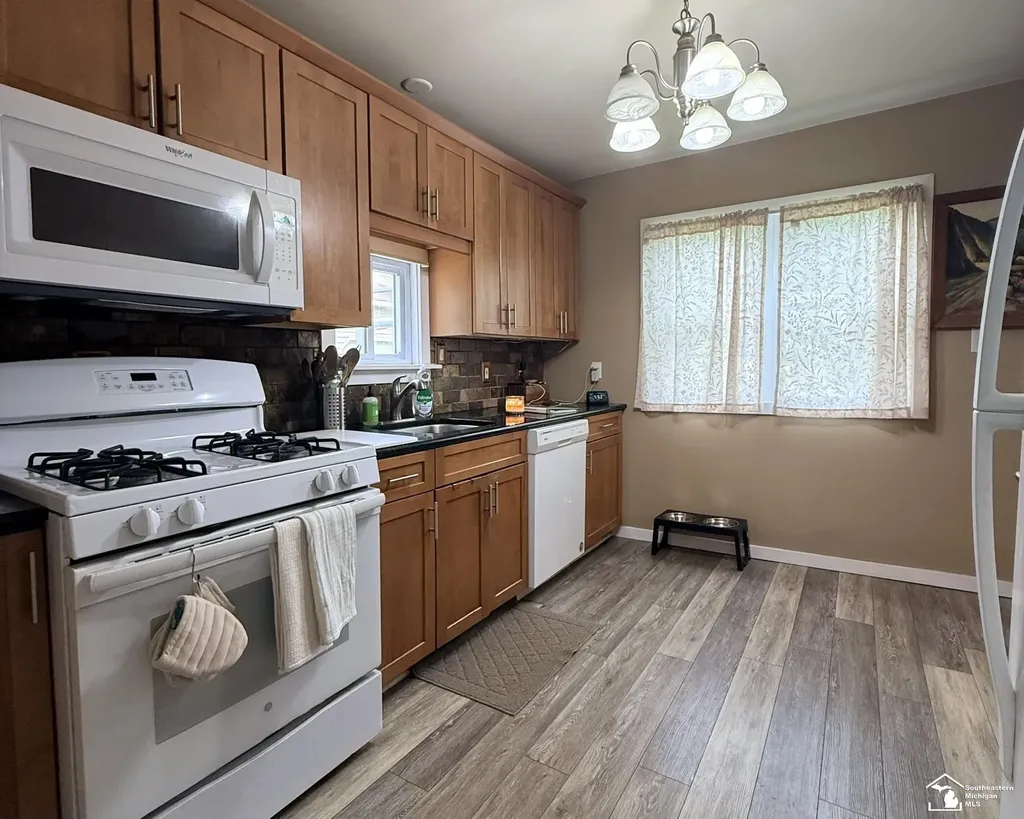27114 Milan Street Huron Charter Township MI 48164