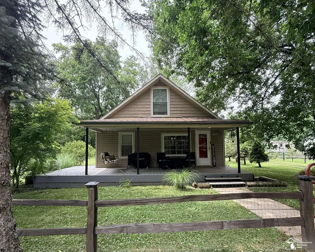 27114 Milan Street Huron Charter Township MI 48164
