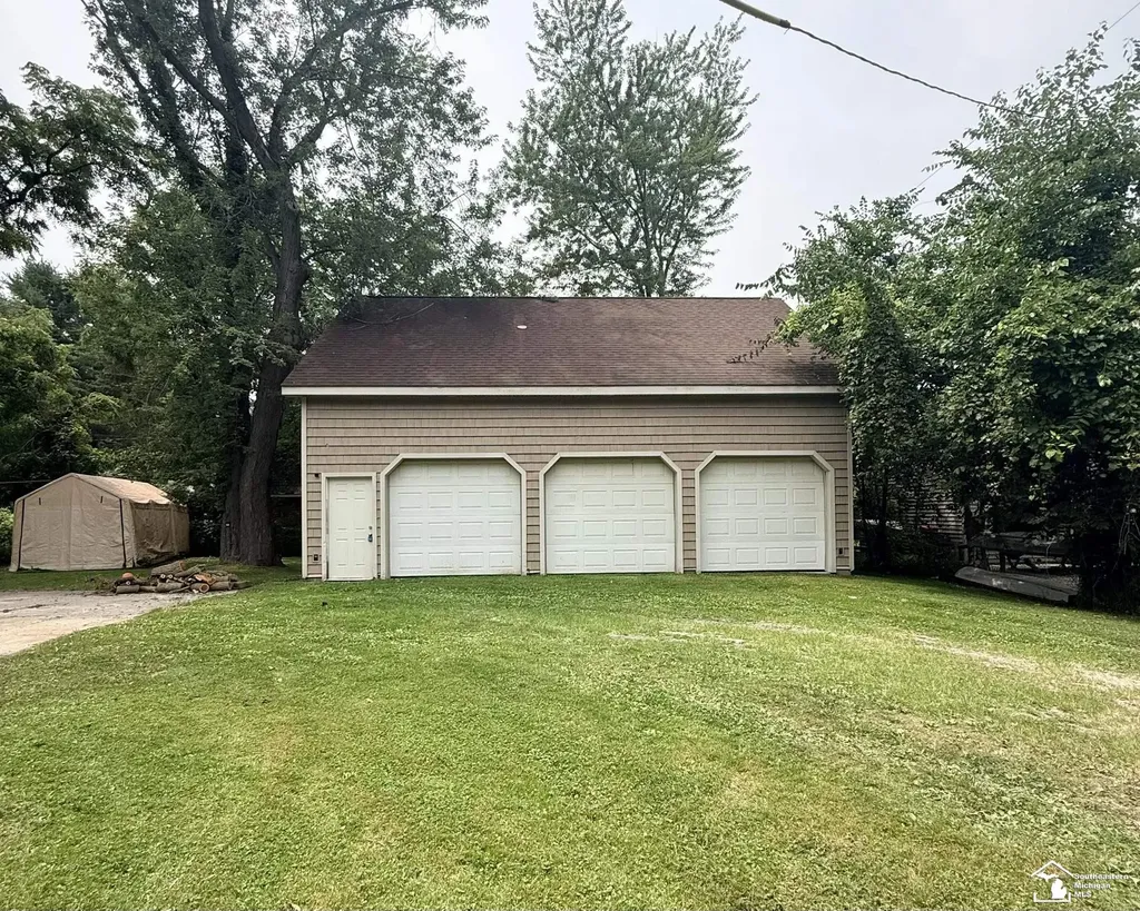 27114 Milan Street Huron Charter Township MI 48164