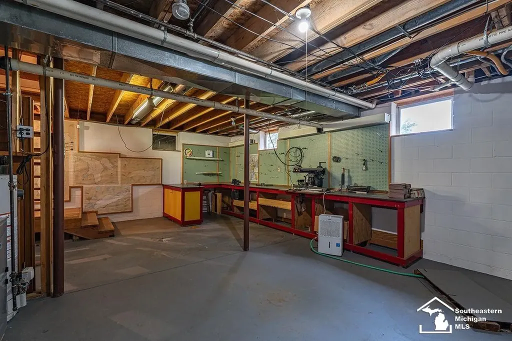 21680 Bell Road Huron Charter Township MI 48164
