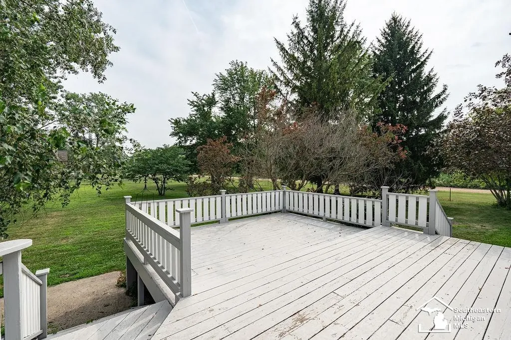 21680 Bell Road Huron Charter Township MI 48164