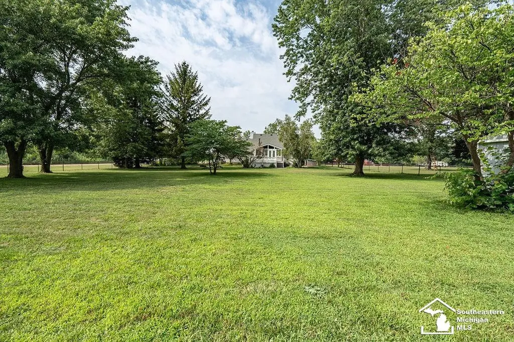 21680 Bell Road Huron Charter Township MI 48164