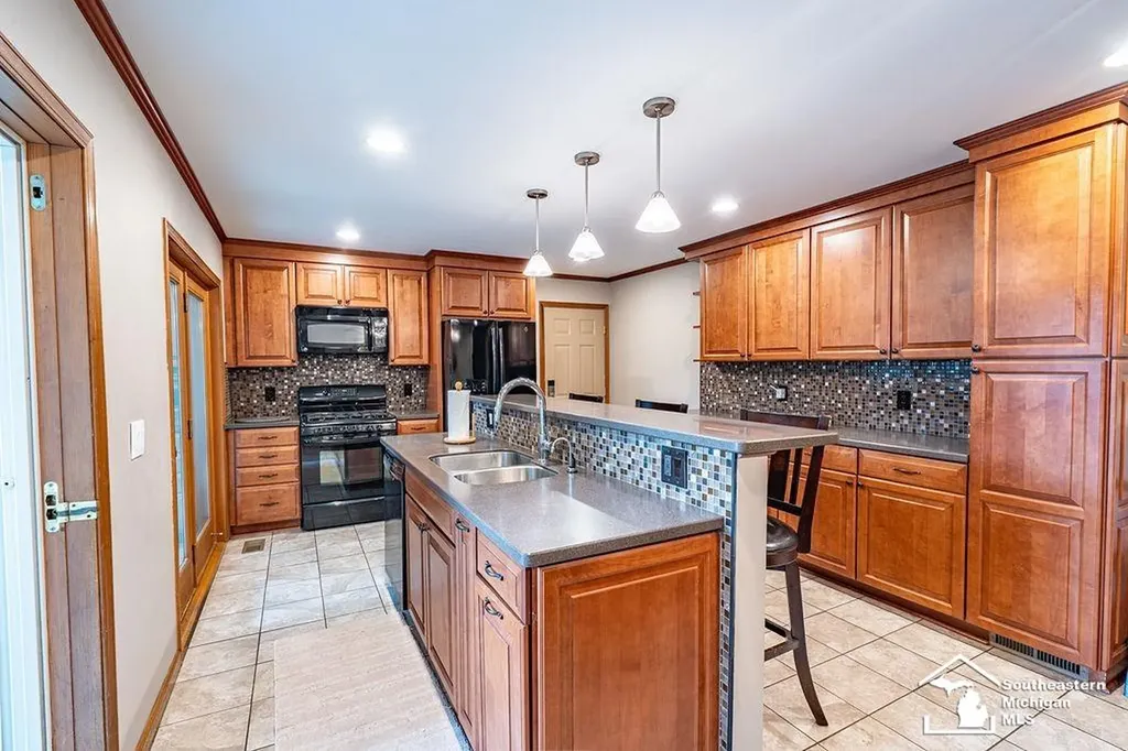 21680 Bell Road Huron Charter Township MI 48164