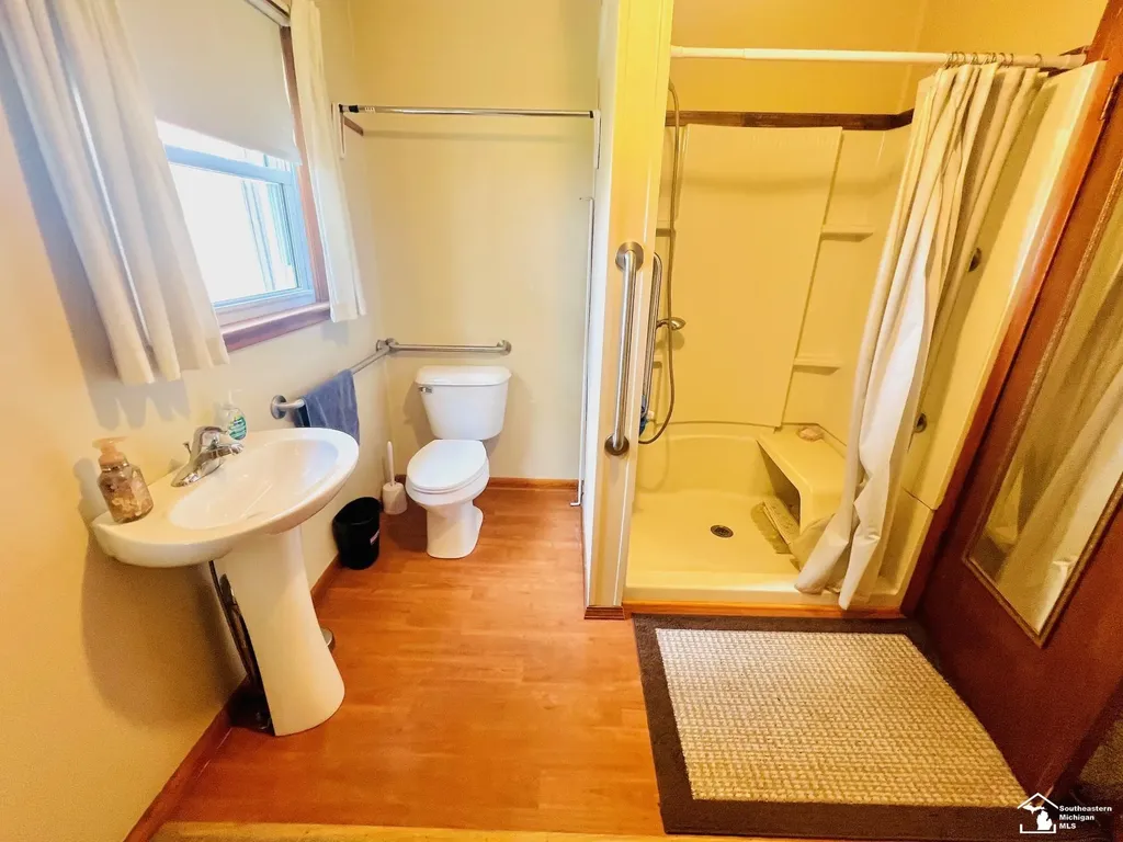 15801 Virginia Court Monroe Charter Township MI 48161