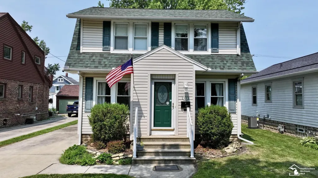 615 Borgess Avenue Monroe City MI 48162