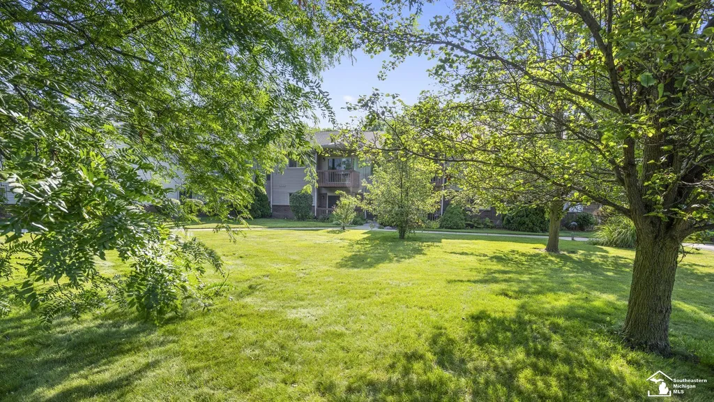 10177 Nancys Boulevard Grosse Ile Township MI 48138