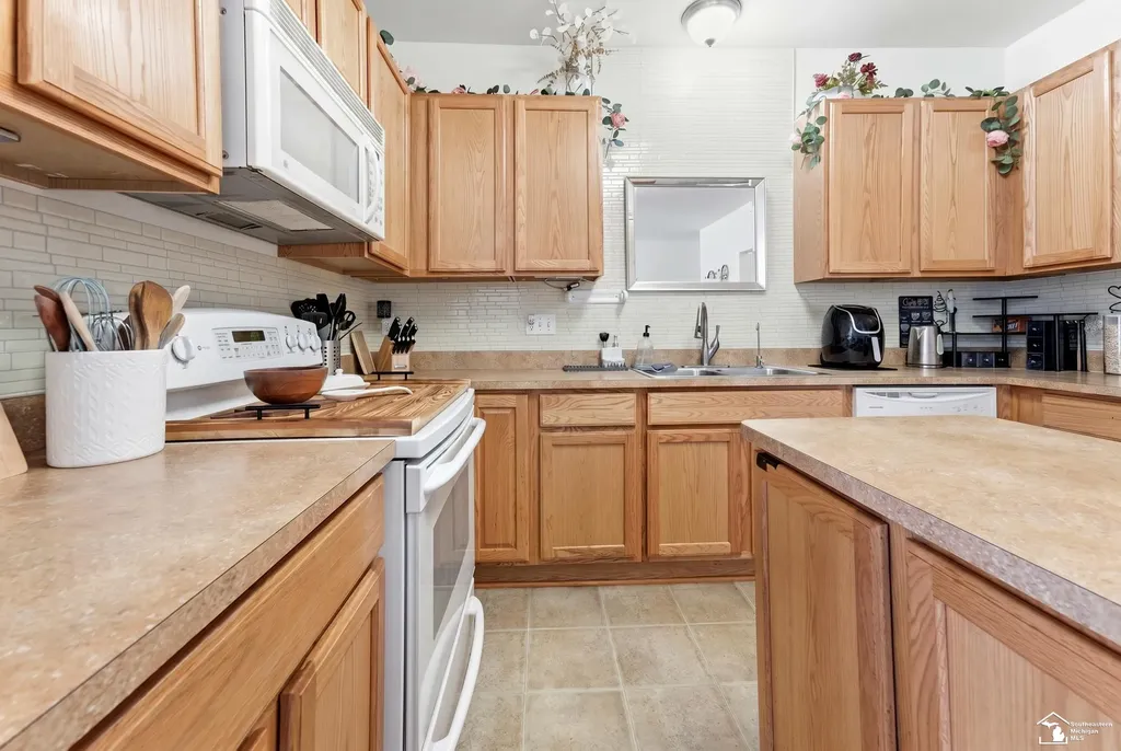 1346 Hillcrest Drive Waterford Charter Township MI 48327