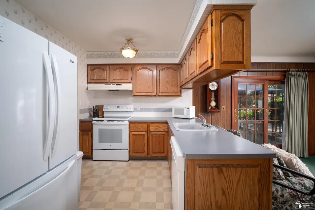 13352 Karl Avenue Southgate City MI 48195