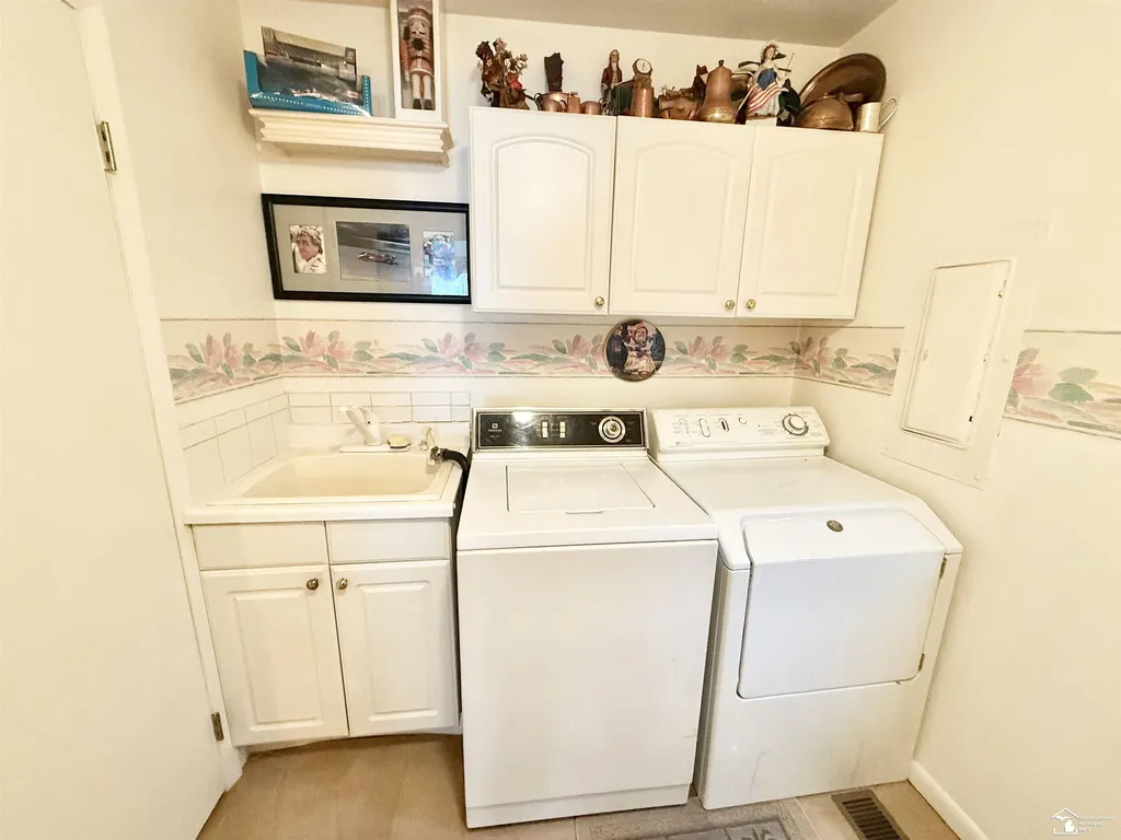 623 Leveque Circle Frenchtown Township MI 48117