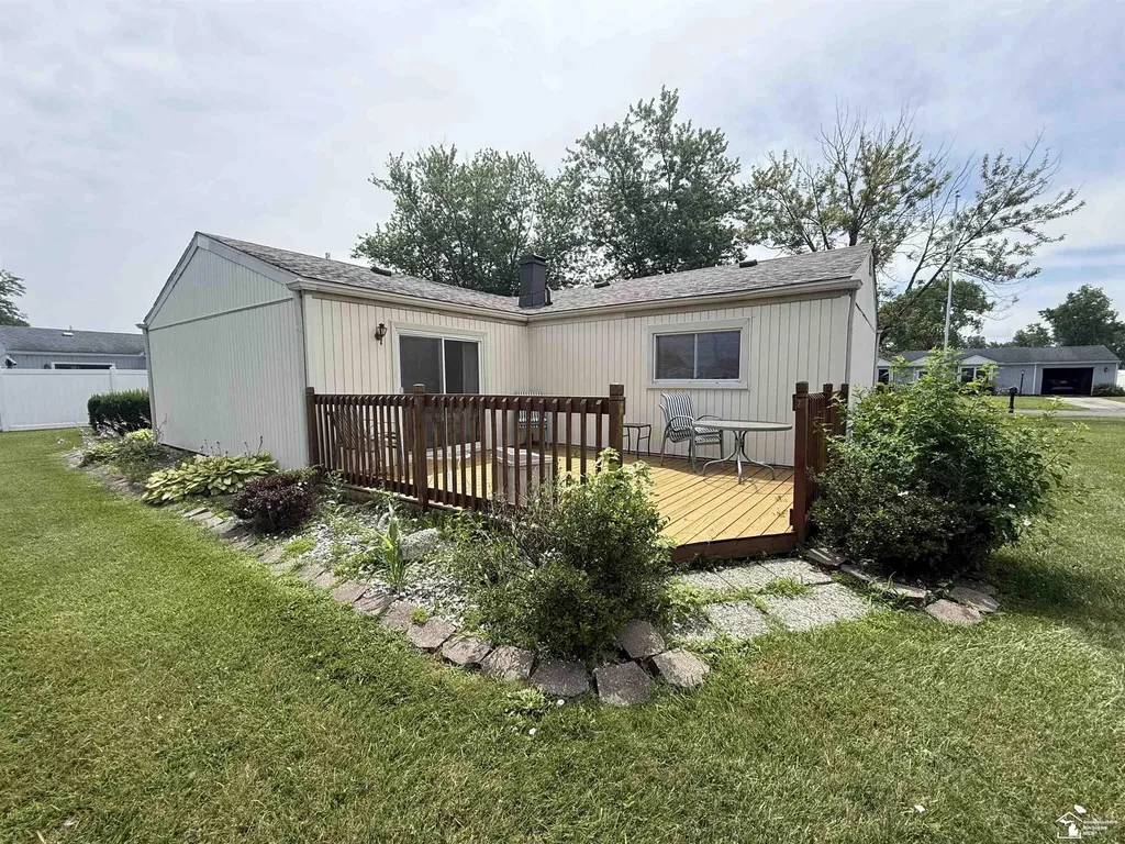 623 Leveque Circle Frenchtown Township MI 48117
