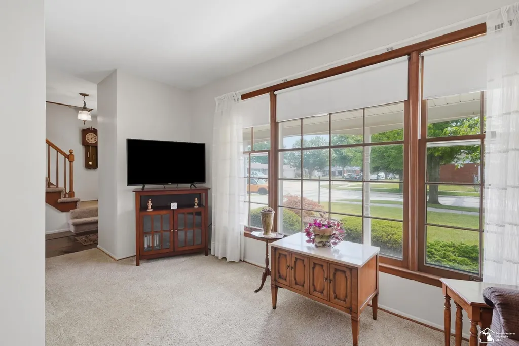 14216 Balsam Street Southgate City MI 48195