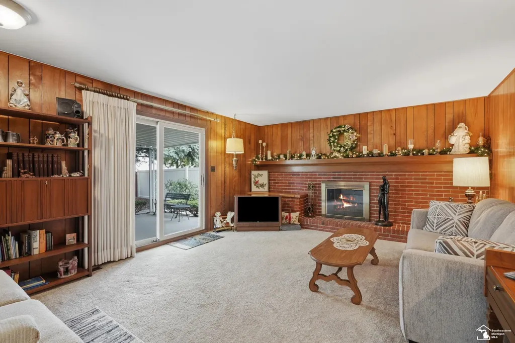 14216 Balsam Street Southgate City MI 48195
