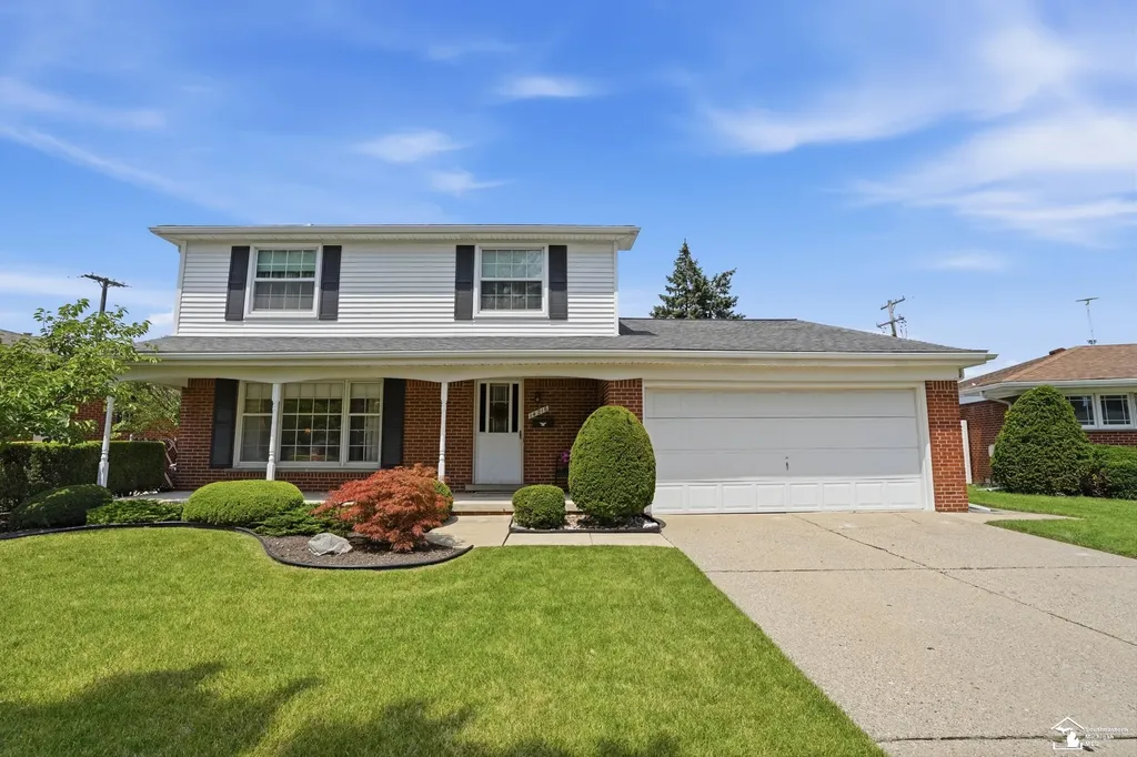14216 Balsam Street Southgate City MI 48195