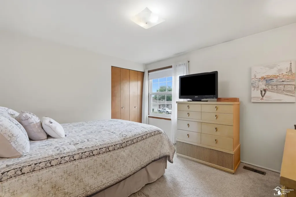 14216 Balsam Street Southgate City MI 48195