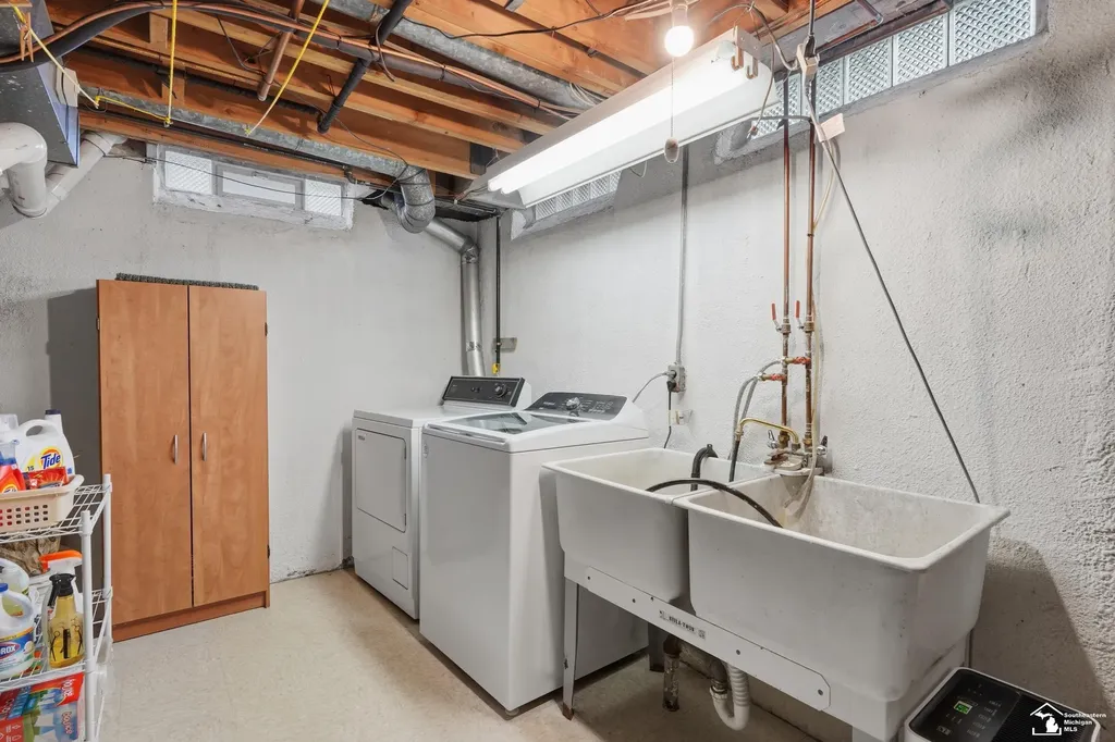 14216 Balsam Street Southgate City MI 48195