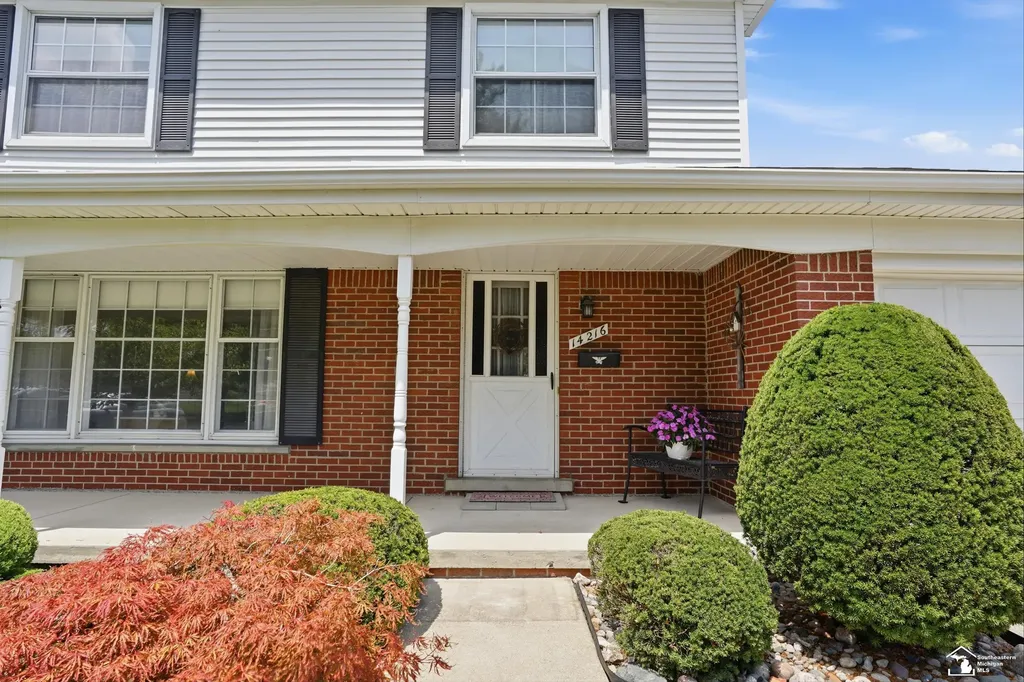 14216 Balsam Street Southgate City MI 48195