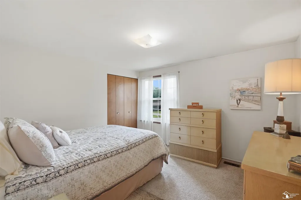 14216 Balsam Street Southgate City MI 48195
