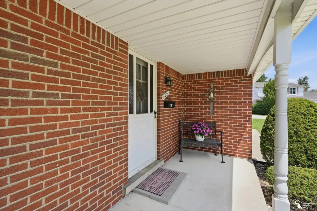 14216 Balsam Street Southgate City MI 48195