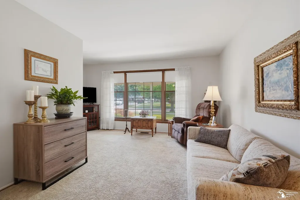 14216 Balsam Street Southgate City MI 48195