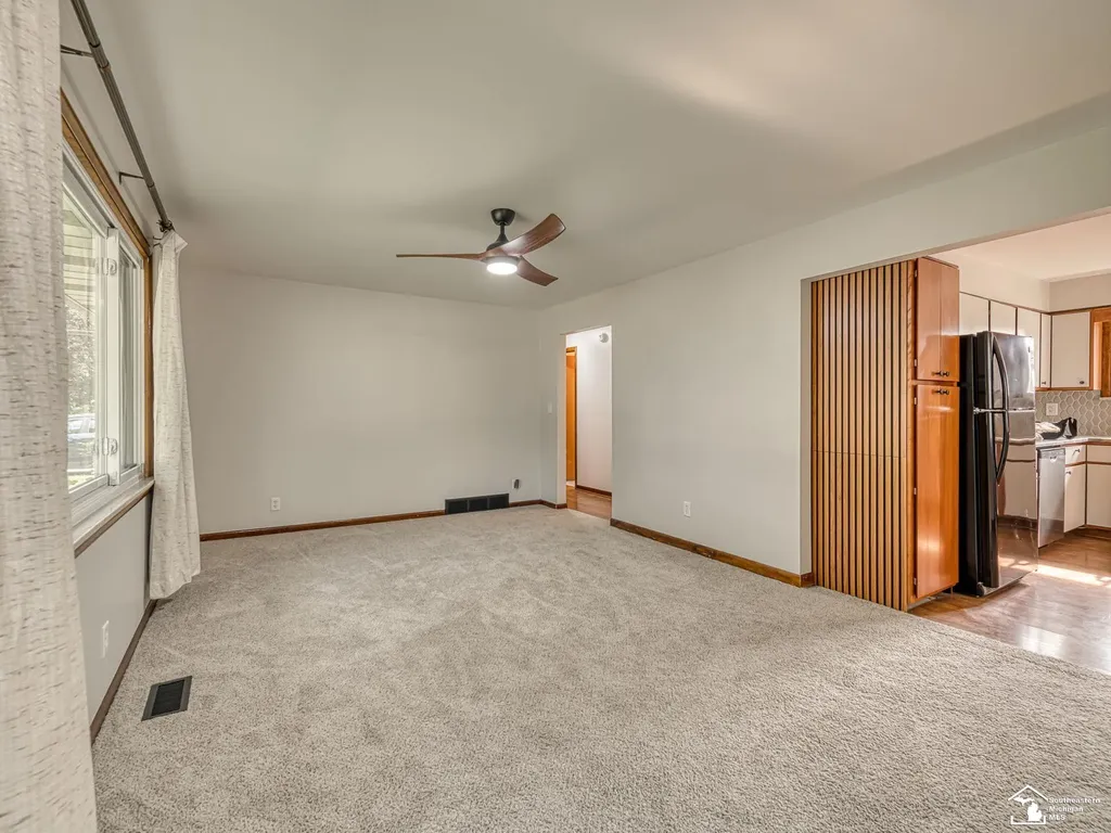 240 Ypsilanti Street Dundee Village MI 48131