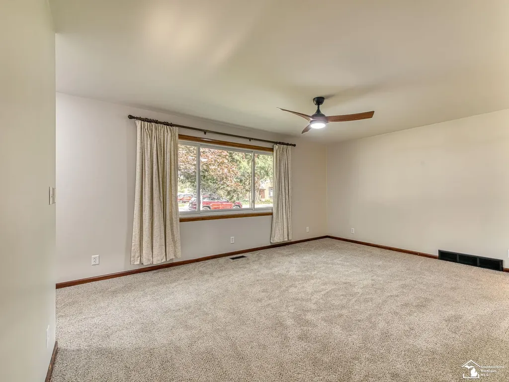 240 Ypsilanti Street Dundee Village MI 48131