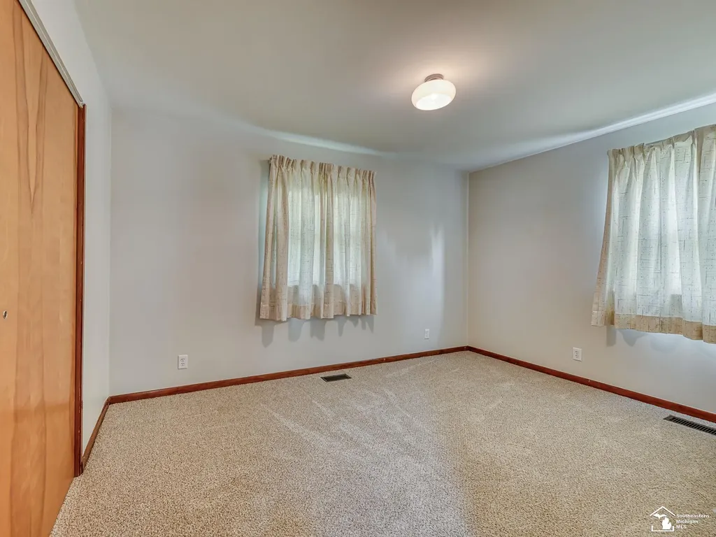 240 Ypsilanti Street Dundee Village MI 48131