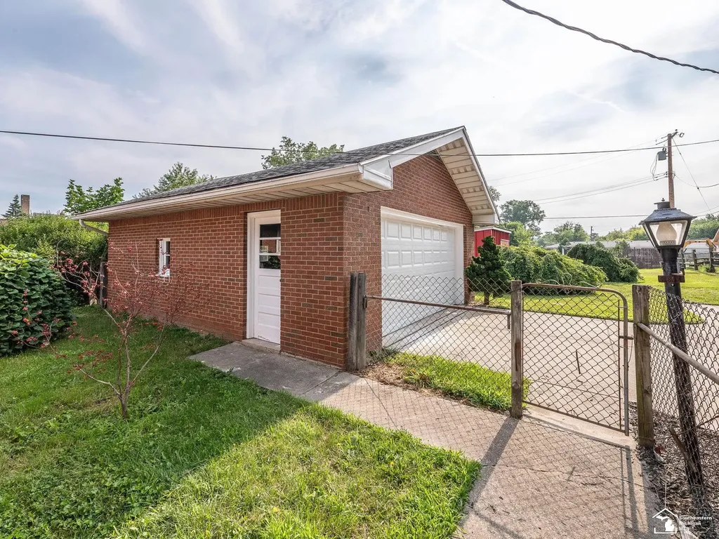 240 Ypsilanti Street Dundee Village MI 48131
