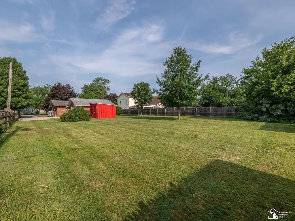 240 Ypsilanti Street Dundee Village MI 48131