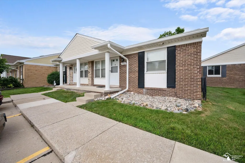 17400 Rudgate Street Southgate City MI 48195