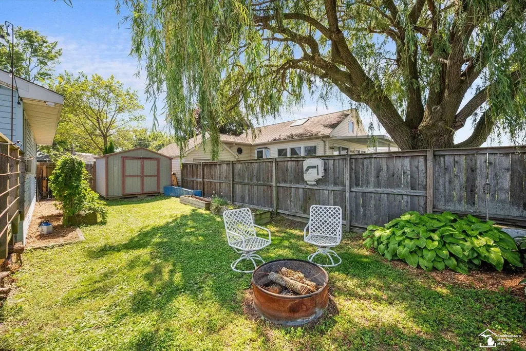 5557 Frey Avenue Berlin Charter Township MI 48166