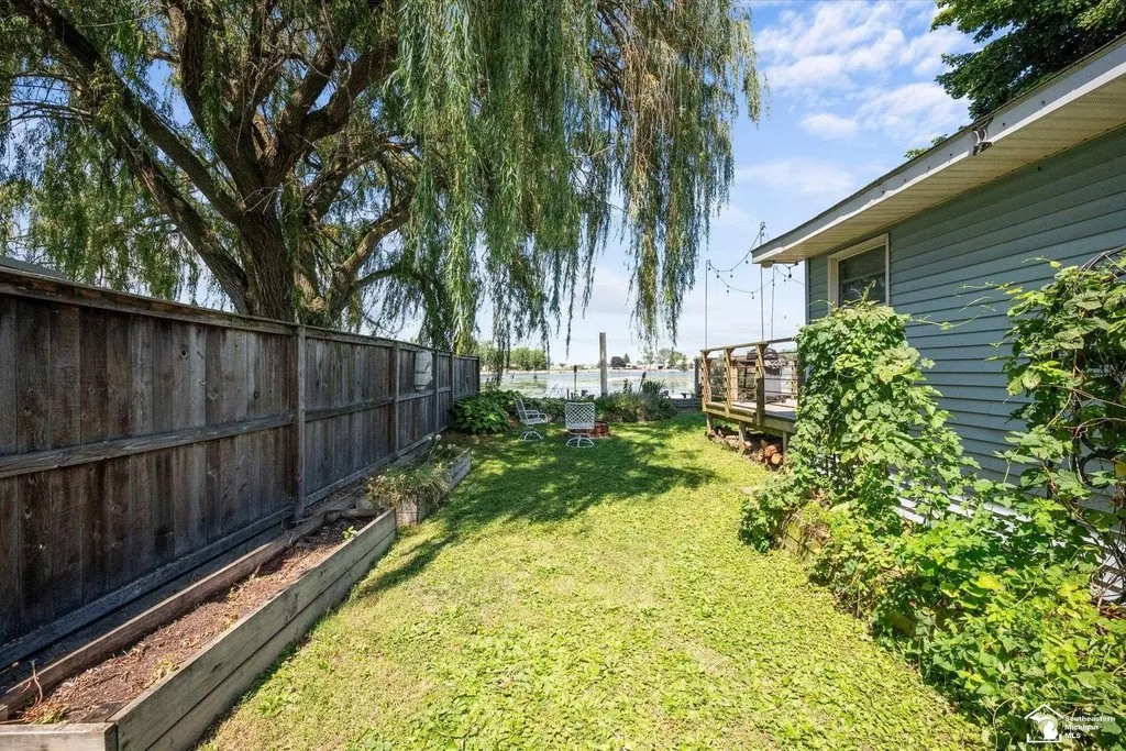 5557 Frey Avenue Berlin Charter Township MI 48166