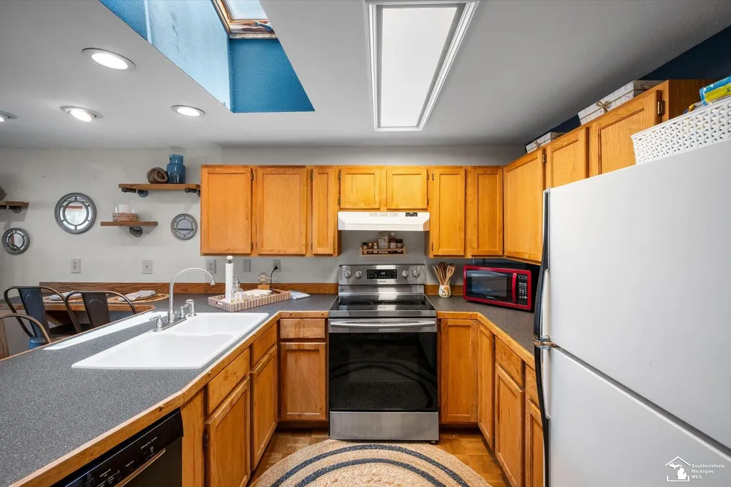 5557 Frey Avenue Berlin Charter Township MI 48166
