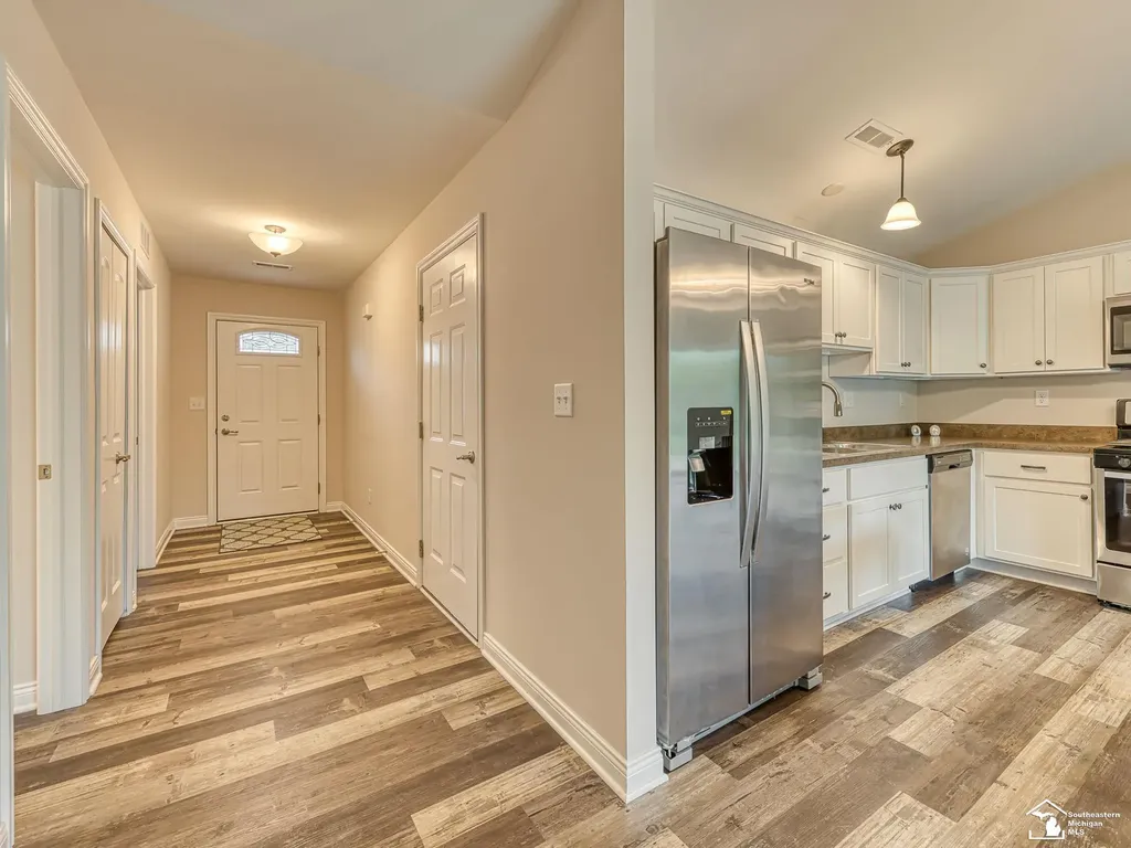 5102 Volterra Drive Monroe Charter Township MI 48161
