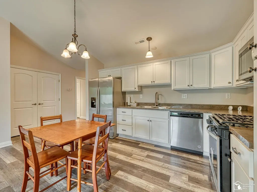 5102 Volterra Drive Monroe Charter Township MI 48161