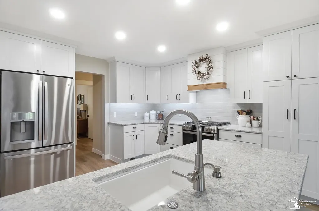 1194 Valetta Drive Bedford Township MI 48182