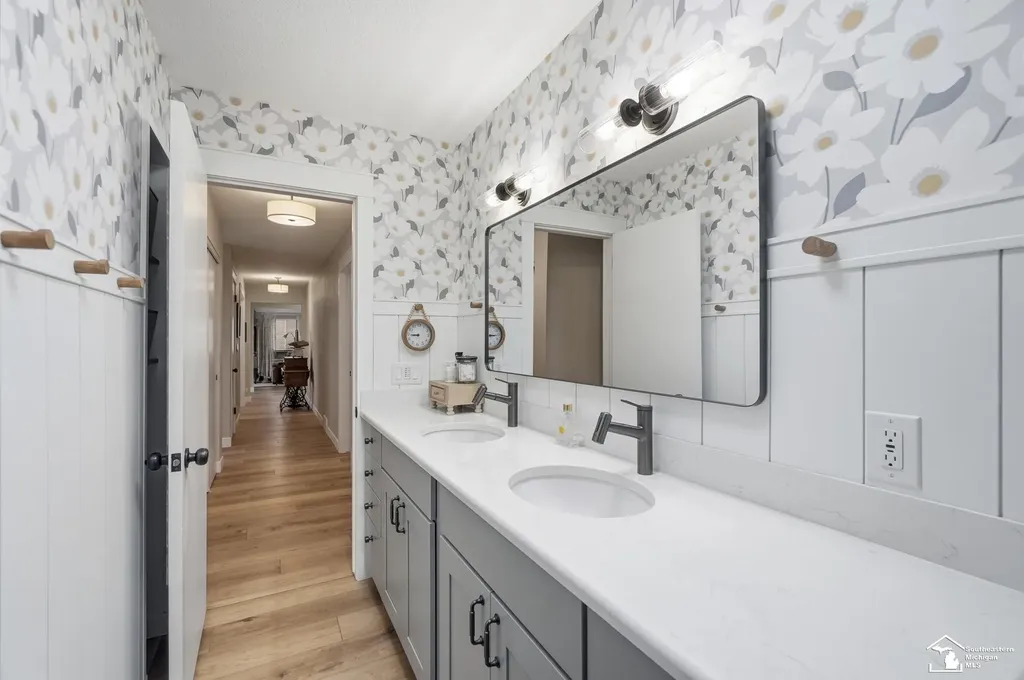 1194 Valetta Drive Bedford Township MI 48182