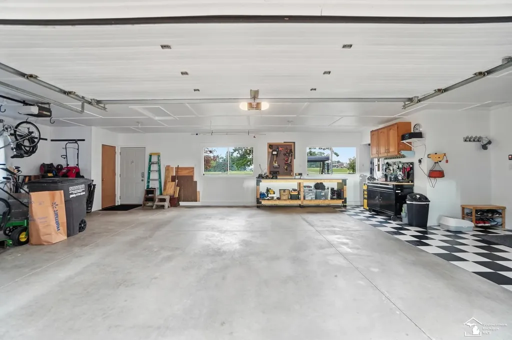 1194 Valetta Drive Bedford Township MI 48182
