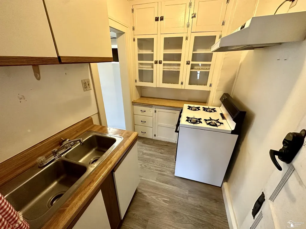 3042 S Custer Road Monroe Charter Township MI 48161