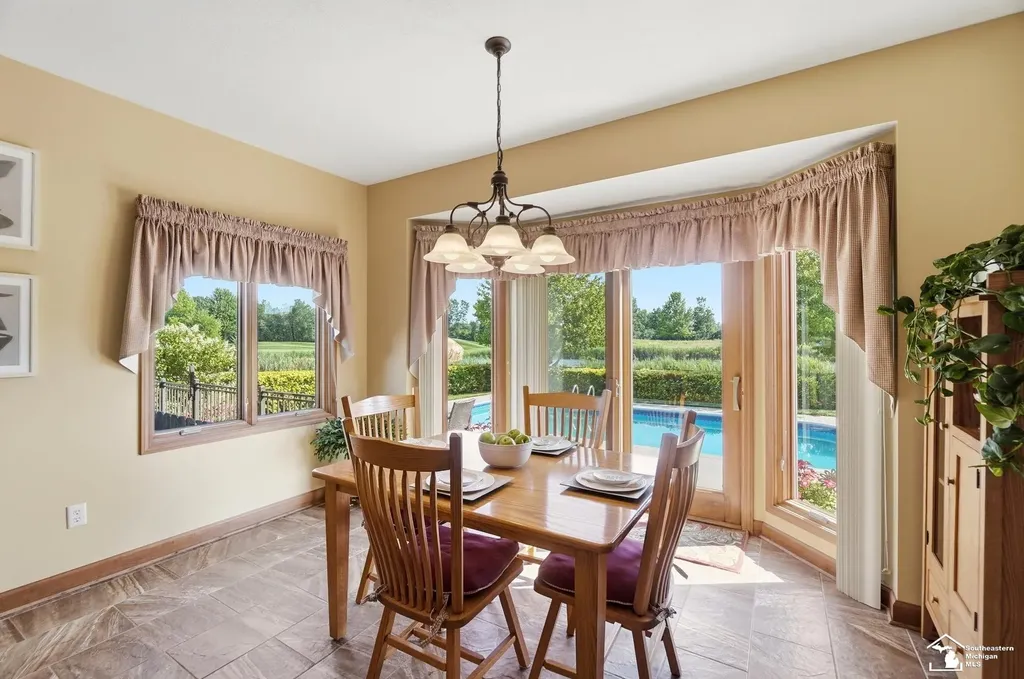 1010 Saint James Park Monroe Charter Township MI 48161