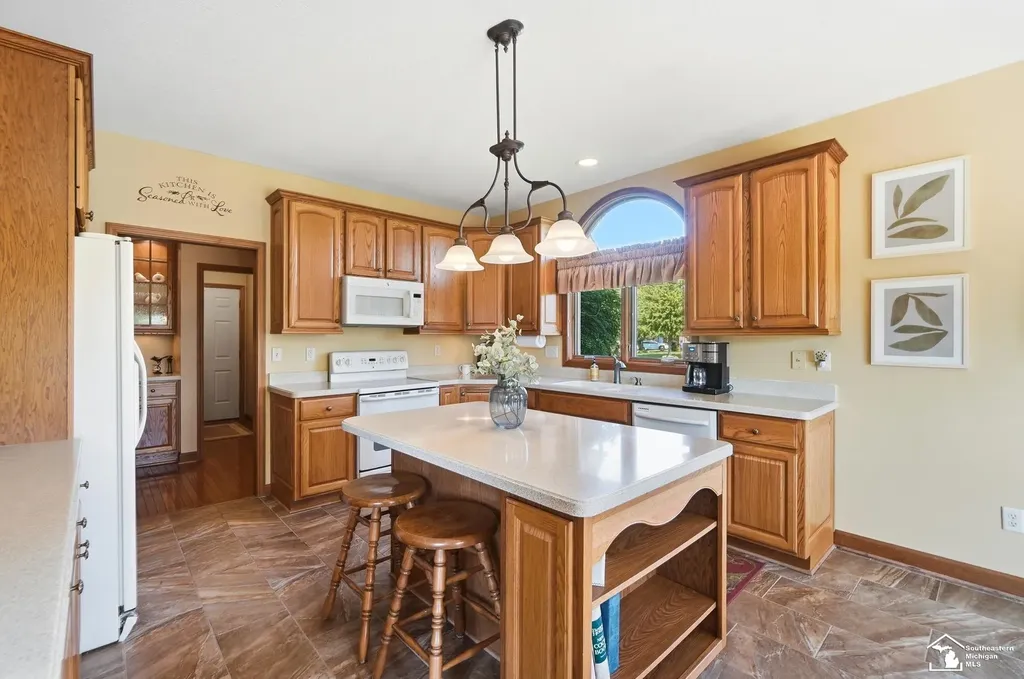 1010 Saint James Park Monroe Charter Township MI 48161
