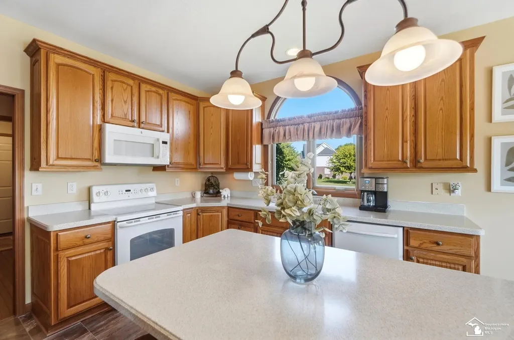 1010 Saint James Park Monroe Charter Township MI 48161