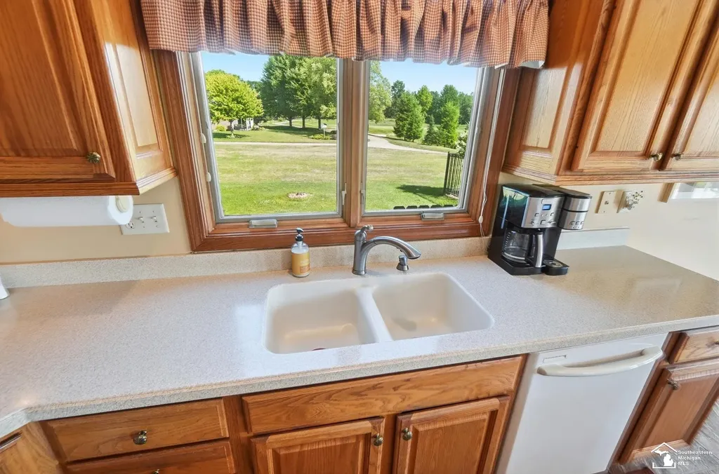 1010 Saint James Park Monroe Charter Township MI 48161