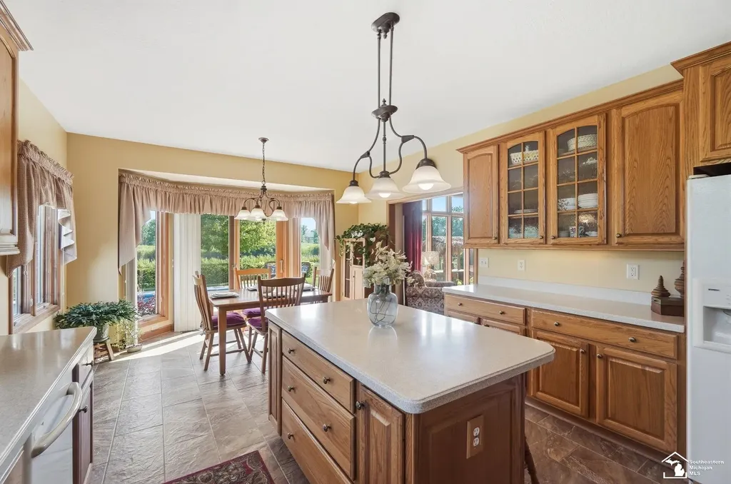 1010 Saint James Park Monroe Charter Township MI 48161