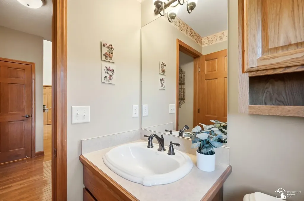 1010 Saint James Park Monroe Charter Township MI 48161