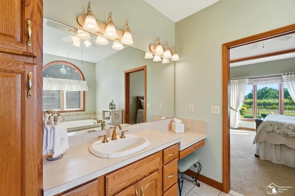 1010 Saint James Park Monroe Charter Township MI 48161
