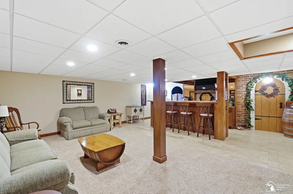1010 Saint James Park Monroe Charter Township MI 48161