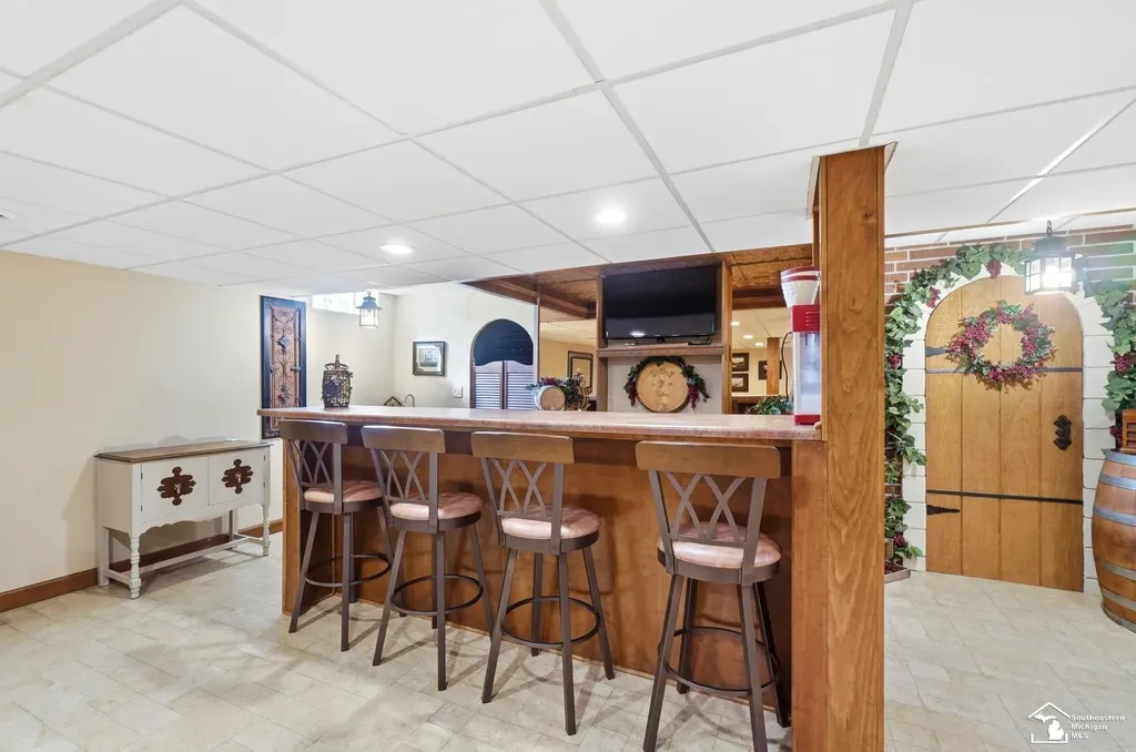 1010 Saint James Park Monroe Charter Township MI 48161