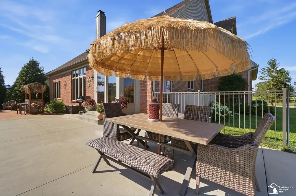 1010 Saint James Park Monroe Charter Township MI 48161