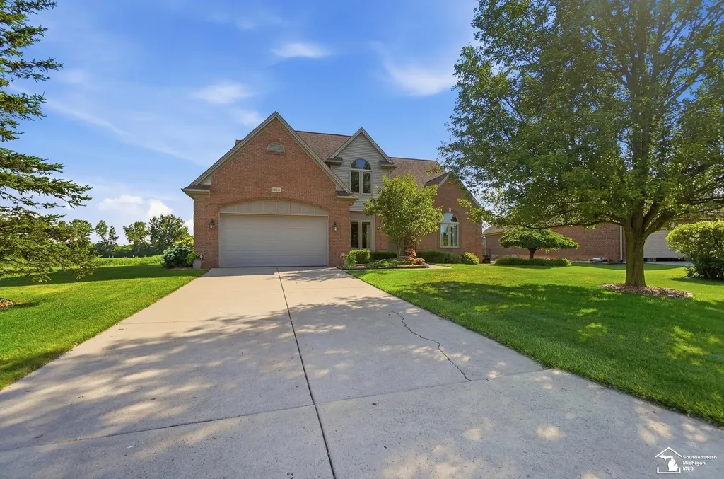1010 Saint James Park Monroe Charter Township MI 48161