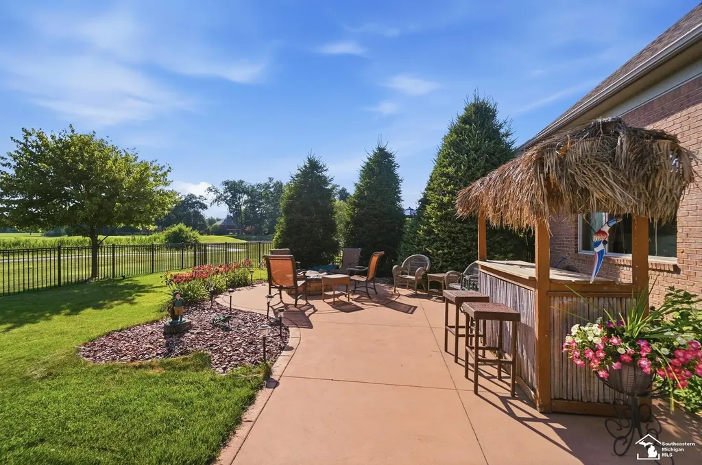 1010 Saint James Park Monroe Charter Township MI 48161